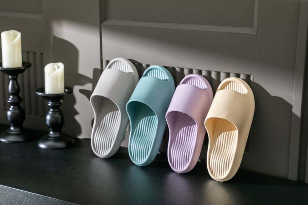 Cozy Slides: Perfect Comfort for Mature Women