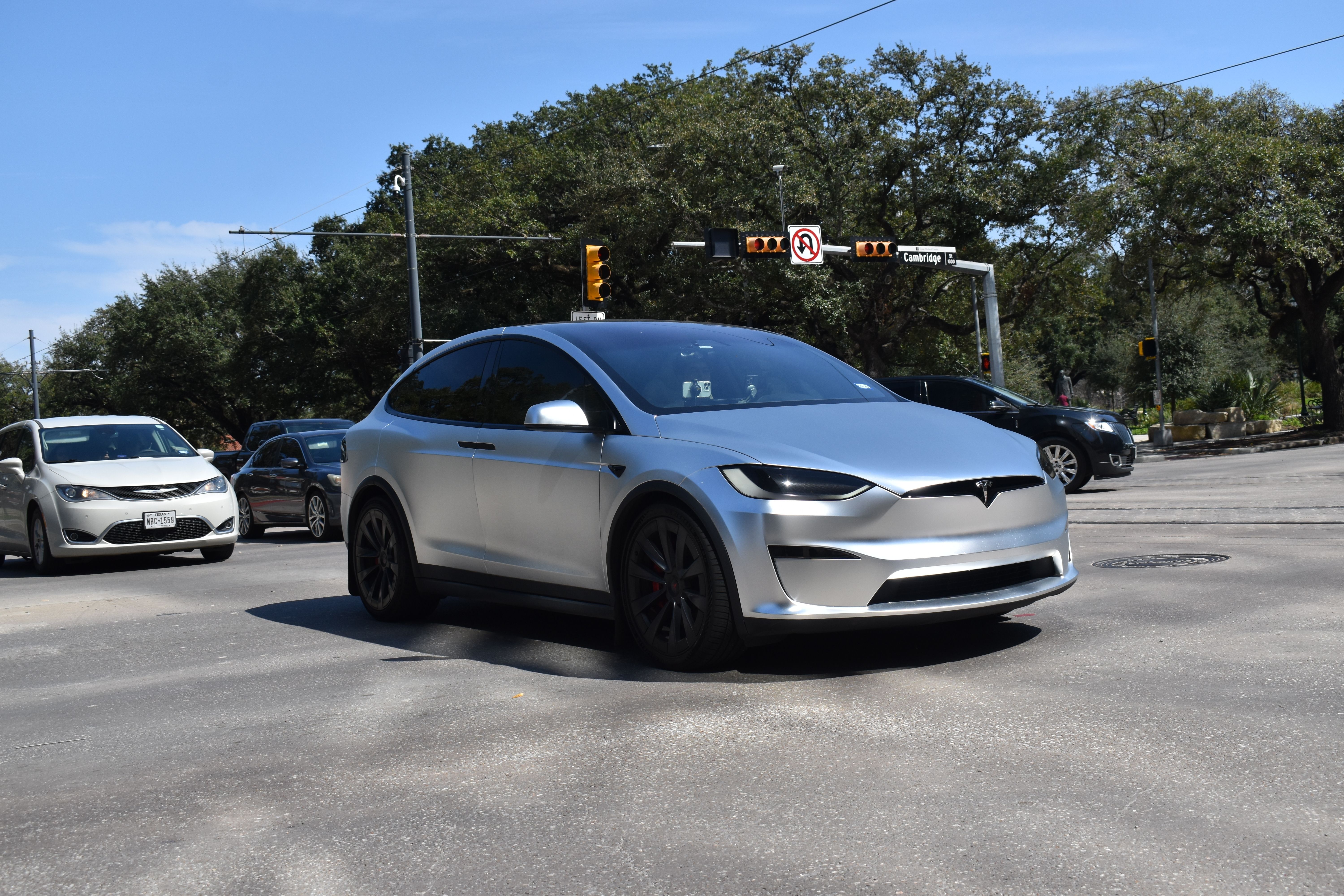 2026 Tesla Model X: Innovation Meets Versatility in Electric SUVs