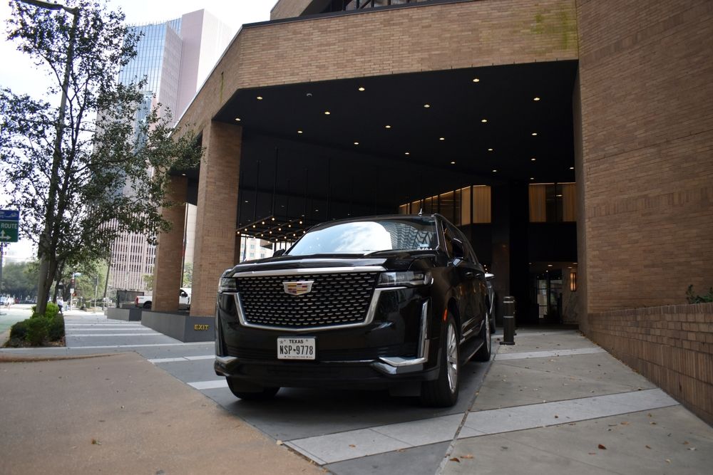 Cadillac Escalade Redefines Iconic Luxury for 2026